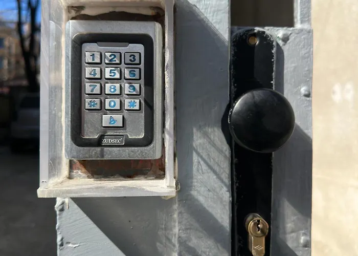 Апартаменты Home *