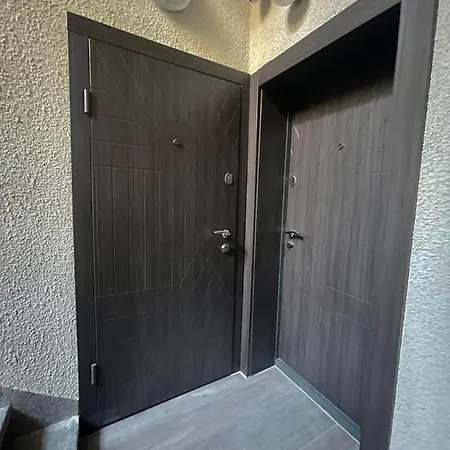 Home Апартаменти *