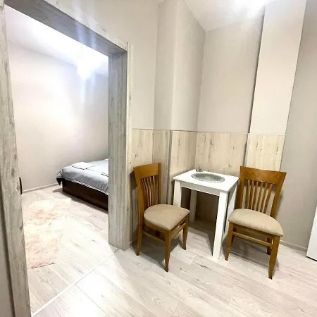 Home Апартаменти *